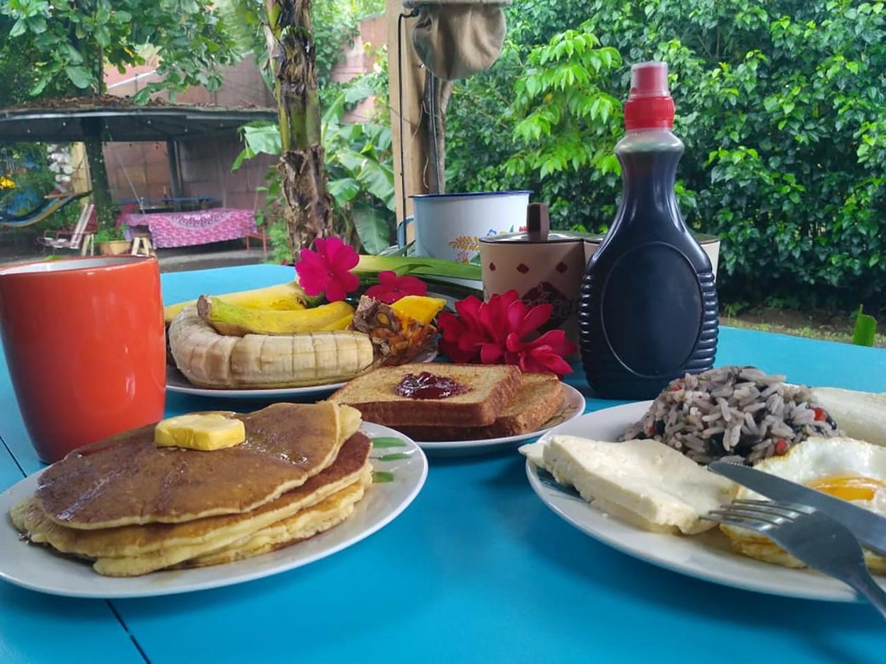 Wood House Hostel La Fortuna Zewnętrze zdjęcie